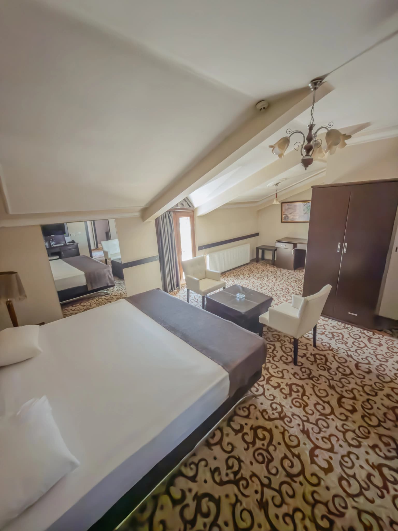 Suite 2